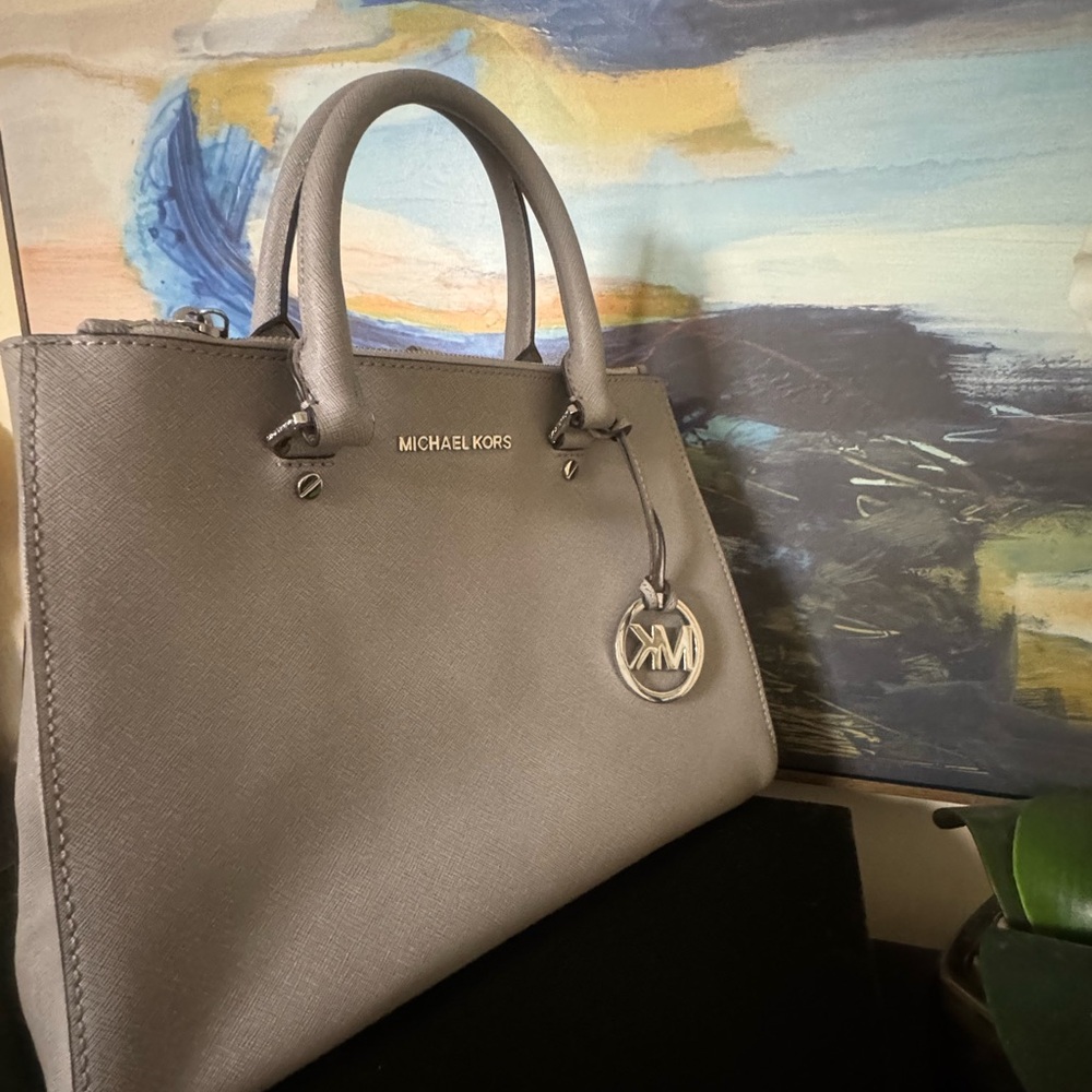 Michael Kors Elegant Gray Satchel Set - Picture 6 of 11